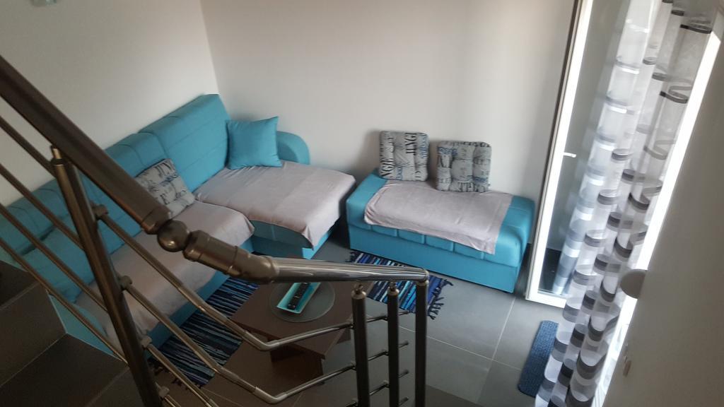 Studio Apartman - Centar Tivat Buitenkant foto